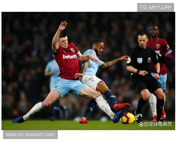 西汉姆联主场3-1击败桑德兰，铁锤帮中场拦截显成效。