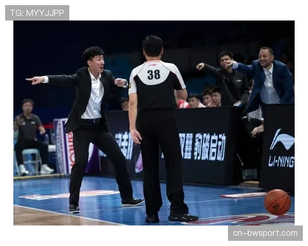 教练战术博弈：两位少帅的临场调整对比